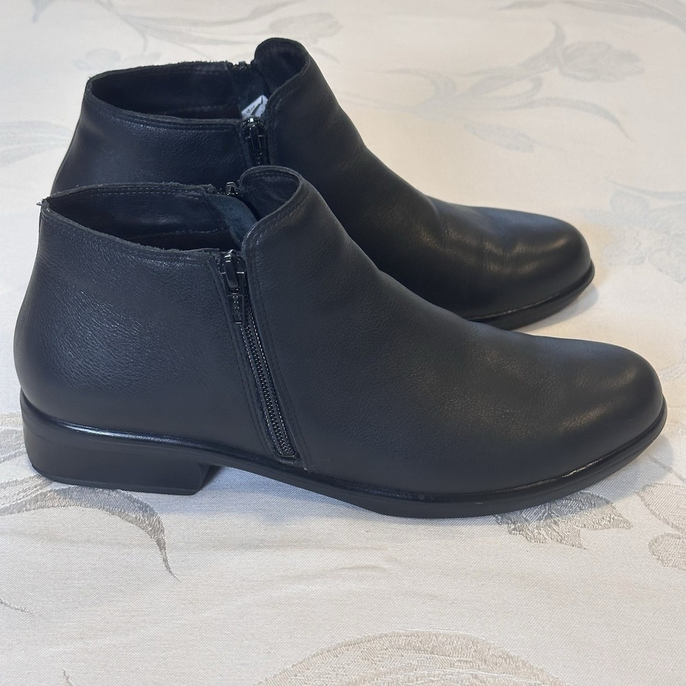 Naot Women's US-10(41) Helm Ankle Boots Black Water-Resistant Leather $215